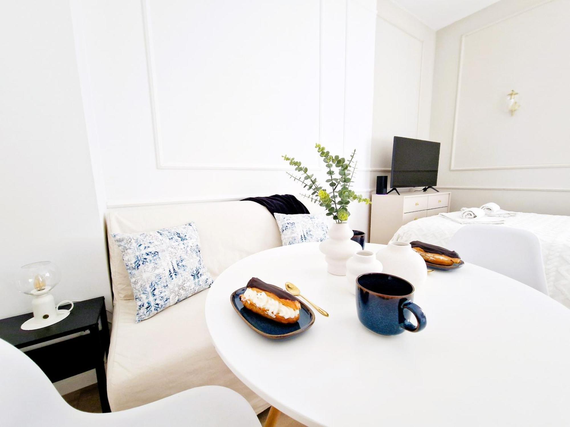 J&W Apartments Grojecka Glam Flat 바르샤바 외부 사진